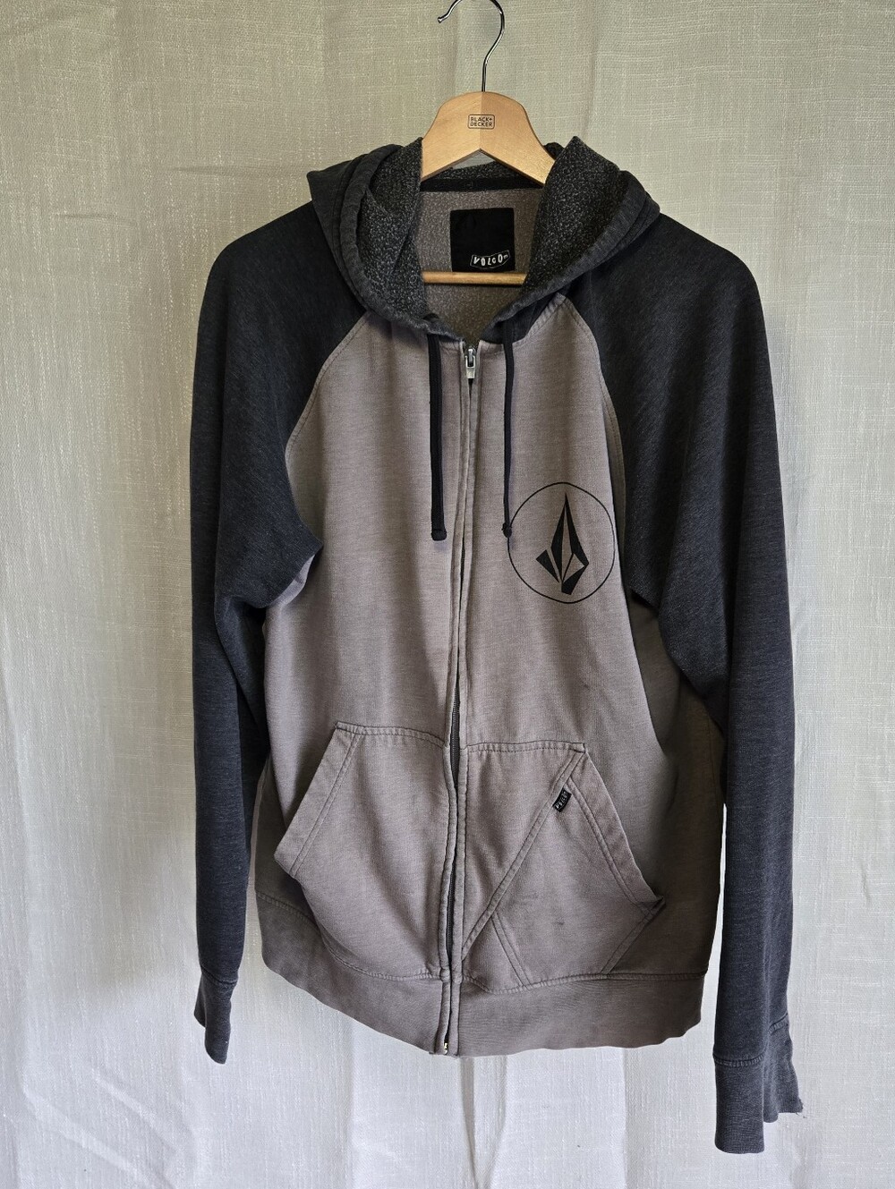 Volcom Men's Two-Tone Gray Zip Hoodie